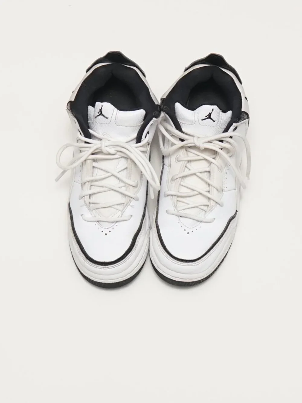Air Jordan Jordan Courtside 23 'White Black' size 4Y